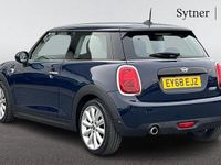Used Mini Cooper Classic 134 HP (98 kW) 2018 Blue Hatchback