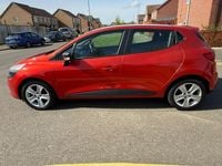 Used Renault Clio IV Play 90 HP (66 kW) 2016 Red Hatchback