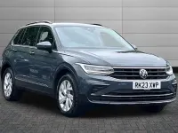 Usado VW Tiguan Life 150 HP (110 kW) 2023 Cinzento SUV