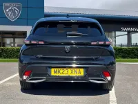 Second-hand Peugeot 308 Allure Premium 130 CP (95 kW) 2023 Negru Hatchback