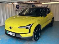 Usado Volvo EX30 Plus 200 kW (272 HP) 2024 Amarelo SUV