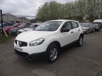Used Nissan Qashqai Visia 113 HP (83 kW) 2013 White SUV
