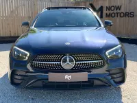 Usado Mercedes E300 AMG line 2023 Azul Carrinha