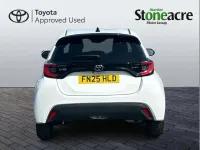 Used Toyota Yaris Design 113 HP (83 kW) 2025 White Hatchback