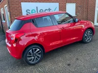 Używany Suzuki Swift SZ-L 83 KM (61 kW) 2023 Czerwony Hatchback