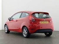 Used Ford Fiesta Zetec 82 HP (60 kW) 2014 Red Hatchback