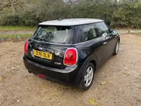 Usado Mini Cooper Hatch 2016 Negro Utilitario