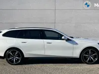 Used BMW 530e M Sport 299 HP (219 kW) 2025 Mineral white metallic Estate