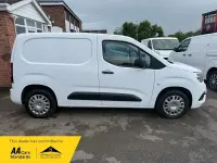 Used Vauxhall Combo Sportive 100 HP (73 kW) 2020 White MPV