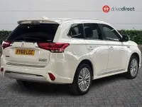 Usado Mitsubishi Outlander P-HEV 2018 Branco Carrinha