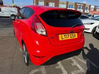 Used Ford Fiesta ST-Line 100 HP (73 kW) 2017 Red Hatchback