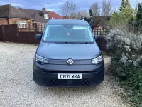 Begagnad VW Caddy S 75 HK (55 kW) 2021 Grå Minibuss