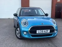 Begagnad Mini Cooper Classic 2019 Blå Halvkombi