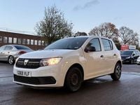 Used Dacia Sandero Essentiel 95 HP (69 kW) 2019 Glacier white Hatchback