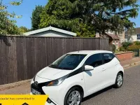 Used Toyota Aygo x-press 69 HP (50 kW) 2016 White Hatchback