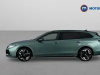 Used VW Passat R-line 272 HP (200 kW) 2025 Green Estate