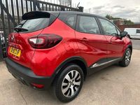 Used Renault Captur Play 2019 Red/black SUV