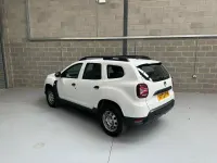 Used Dacia Duster Essentiel 90 HP (66 kW) 2022 White SUV