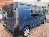 used Vauxhall Vivaro 1.9Di Van 2.7t CREW VAN SIX SEATER LONG MOT