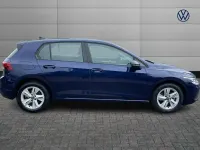 Used VW Golf VIII Life 130 HP (95 kW) 2024 Blue Hatchback