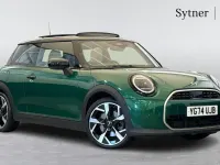 Used Mini Cooper Hatch 154 HP (113 kW) 2024 Green Hatchback