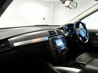 Begagnad Mercedes R320 SE 2006 Minibuss