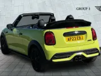 Usado Mini Cooper S Exclusive 176 HP (129 kW) 2023 Amarelo Citadino