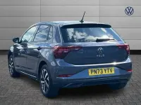 Usado VW Polo Life 95 CV (69 kW) 2023 Gris Utilitario