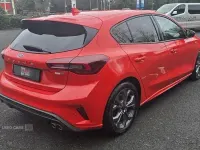 Used Ford Focus ST-Line 125 HP (91 kW) 2023 Red Hatchback