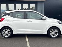Used Hyundai i10 SE 67 HP (49 kW) 2022 White Hatchback