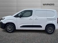 Used Citroën Berlingo 101 HP (74 kW) 2024 White MPV
