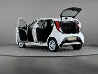 Used Toyota Aygo X-play 72 HP (52 kW) 2020 White Hatchback
