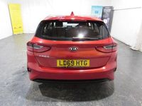 Used Kia Ceed 118 HP (86 kW) 2019 Red Hatchback