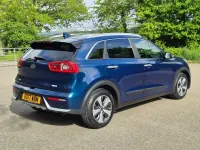 Gebraucht Kia Niro 139 PS (102 kW) 2017 Blau SUV