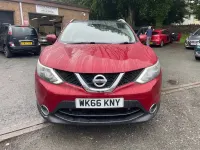 Used Nissan Qashqai S 110 HP (80 kW) 2016 Red SUV