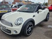 Usado Mini Cooper Cabriolet 122 HP (89 kW) 2013 Branco Cabrios