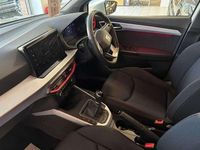 Used Seat Arona FR 113 HP (83 kW) 2024 White SUV