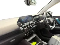 Used Citroën e-C4 Shine 98 kW (134 HP) 2022 White Hatchback