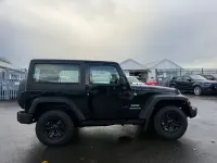 Begagnad Jeep Wrangler Sport 197 HK (144 kW) 2012 Svart SUV