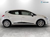 Used Renault Clio IV Dynamique 75 HP (55 kW) 2017 White Hatchback