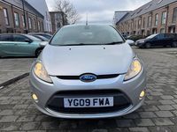 Used Ford Fiesta Titanium 94 HP (69 kW) 2009 Silver Hatchback