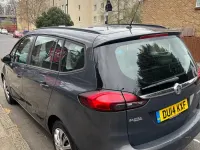 Usado Vauxhall Zafira 140 HP (102 kW) 2014 Cinzento Monovolume