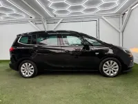 Second-hand Vauxhall Zafira 2017 Negru Monovolum