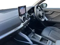 Usado Audi Q2 S-Line 150 CV (110 kW) 2025 Gris SUV