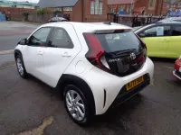 Used Toyota Aygo X PURE 72 HP (52 kW) 2022 White SUV