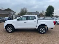 Używany Nissan Navara Acenta 2019 Biały Pickup