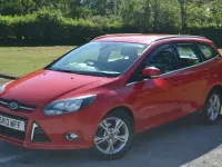 Używany Ford Focus Zetec 2013 Czerwony Kombi