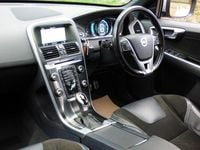 Used Volvo XC60 R-Design 190 HP (139 kW) 2015 Grey SUV