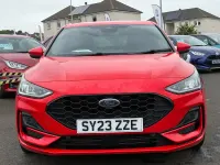 Used Ford Focus ST-Line 125 HP (91 kW) 2023 Red Hatchback