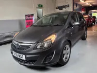 Usado Vauxhall Corsa 100 HP (73 kW) 2012 Cinzento Citadino